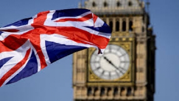 انكماش الناتج البريطاني بفعل مخاوف الانفصال والاقتصاد العالمي