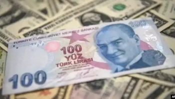 الليرة التركية ترتفع متفوقة على بعض عملات الأسواق الناشئة