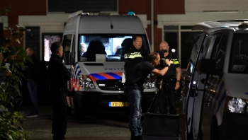 قبل أن ينتحر.. ضابط هولندي يقتل طفليه بالرصاص