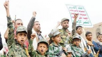 «صدمة القنابل والأطفال».. هكذا يحوّل الحوثيون صغار اليمن إلى آلات حرب