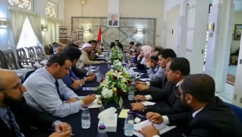 مسؤولان يمنيان: سيتم التوقيع غدا الخميس في الرياض لإنهاء الأزمة بين الحكومة والانتقالي