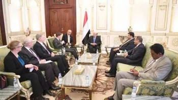 الرئيس هادي يلتقي وكيل الخارجية الأمريكي ويؤكد تطلع اليمن لسلام دائم وليس إلى ترحيل الأزمات