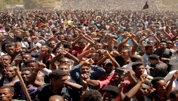 إثيوبيا.. قتلى بالعشرات خلال مظاهرات مناهضة لرئيس الوزراء