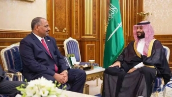 عقب التوقيع على اتفاق الرياض.. بن سلمان يعقد اجتماعا بالرئيس هادي ونائبه ورئيس حكومته.. واجتماعا منفصلا مع الزبيدي