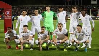 إنجلترا تضمن مكانها بين المصنفين في بطولة أوروبا بفوز في كوسوفو