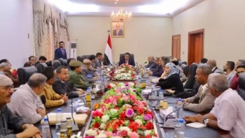 رئيس الوزراء: عدن أمام فرصة تاريخية لاستعادة مكانتها ولتكون جاذبة للاستثمار