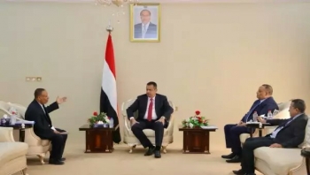 رئيس الوزراء يؤكد عزم الحكومة على معالجة قضايا الأراضي في المحافظات الجنوبية