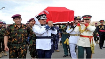 كيف تفاعل اليمنيون مع رحيل سلطان عُمان قابوس بن سعيد
