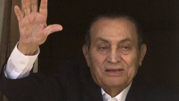 الرئاسة المصرية تعلن الحداد 3 أيام لوفاة مبارك