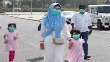 الكويت تفرض حظر تجول في أنحاء البلاد لمواجهة تفشي كورونا
