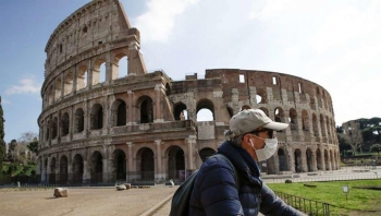 إيطاليا تسجل عددا أقل من حالات كورونا لليوم الثاني على التوالي