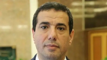 المتحدث باسم الحكومة يطالب فريق البعثة الأممية في الحديدة القيام بدوره