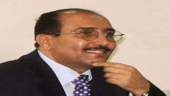 الرويشان: أربع سنوات و الإمارات تنتظر فاتحةً شدقيها كي تسقط تفاحة سقطرى في فمها اللئيم
