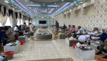 محافظ المهرة يستقبل جموع المهنئين بعيد الأضحى المبارك