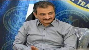 محافظ عدن يغادر إلى الإمارات في ظل تزايد حوادث التفجيرات الهادفة إلى عرقلة عمل الحكومة