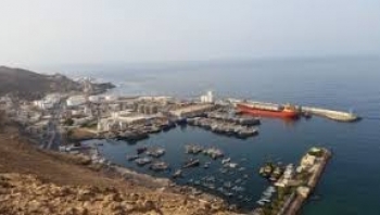 سقطرى .. الإمارات توقف استكمال مشروع تطوير جزيرة الجزيرة