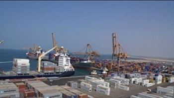 وزير النقل يناقش ترتيبات تشغيل ميناء المخا و أوضاع النقل البري