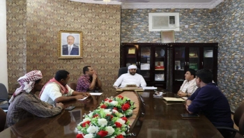 وكيل المهرة للشؤون الفنية يلتقي الهيئة الإدارية لـ "محلي قشن" ويناقش معها احتياجات المديرية من المشاريع الخدمية