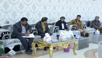 المهرة : لقاء جمع مشائخ المهرة والمحافظ لمناقسة سبل مضاعفة الإجراءات الأمنية وتحقيق التنمية