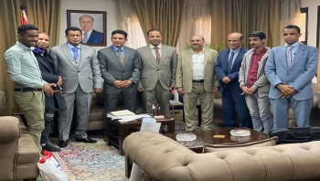أعضاء بالسلطة المحلية بالمهرة ووفد من منتدى الطالب المهري بمصر يلتقون السفير اليمني بالقاهرة