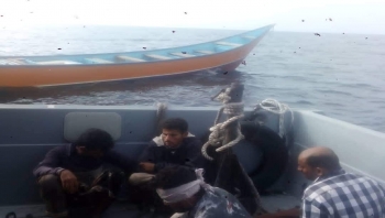 المهرة :الأجهزة الأمنية تحبط عملية تهريب كمية من المواد المخدرة والأسلحة في أول أيام عيد الفطر المبارك