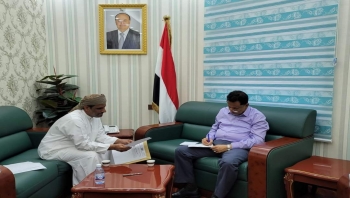 محافظ المهرة بن ياسر يوجه باعتماد مشروعي ترميم المعهد التقني والمهني بالمحافظة وبناء المقصف الخاص به