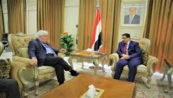 وزير الخارجية يلتقي المبعوث الأممي ويدعو لممارسة الضغوط على المليشيا لإجبارها على الانصياع للسلام