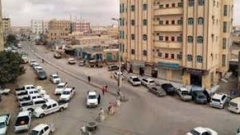 المهرة : رجال الأمن يلقون القبض على 4 أشخاص من مروجي ومتعاطي المخدرات