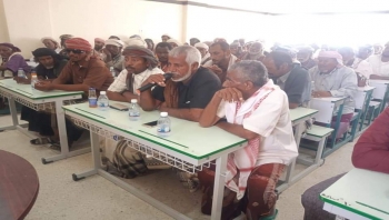السلطة المحلية بالمسيلة تعقد لقاء موسع لأعضاء المجالس المحلية و مدراء المكاتب التنفيذية وعقّال الحارات وأئمة المساجد والشيوخ والأعيان بالمديرية
