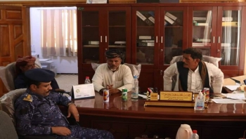 مديرعام شحن يترأس إجتماعاً مشتركاً للأجهزة الأمنية وأئمة المساجد والشيوخ والأعيان بالمديرية