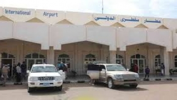 سقطرى:التحالف يطلق الرصاص لتفريق تجمهر عدد من المواطنين الموعودين بالعمل في الإمارات