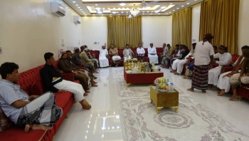 المهرة: الأمانة العامة للمجلس العام في زيارة معايدة للسلطان محمد آل عفرار