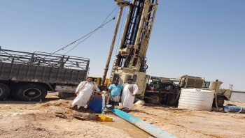 مياه الريف بالمهرة تعلن إنجاز بئر الجزع بتمويل من السلطة المحلية