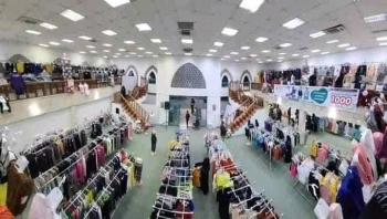 انتقادات واسعة للحوثيين بعد تحويلهم “بيت الثقافة” إلى مول تجاري لبيع الملابس