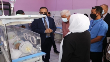 وزير الصحة يتفقد مستشفى الصداقة ويوجه خمسة أجهزة تنفس اصطناعي إضافية