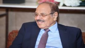 الفريق علي محسن الأحمر يرحب بالإعلان الرئاسي ونقل السلطة وتشكيل مجلس القيادة الرئاسي