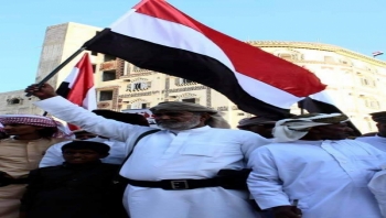 ناشطون يسخرون من ميثاق الانتقالي المزعوم ويحملون التحالف مسؤولية العبث الحاصل في البلاد