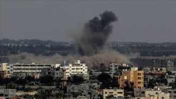 لليوم الـ 39 على التوالي.. الاحتلال يواصل قصف غزة وعدد الشهداء يتجاوز الـ11200