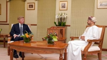 هانس غروندبرغ يشيد بدور عمان في جهود السلام باليمن