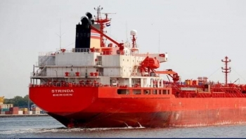القيادة المركزية الأمريكية تعلن إحباط محاولة حوثية للسيطرة على سفينة في البحر الأحمر