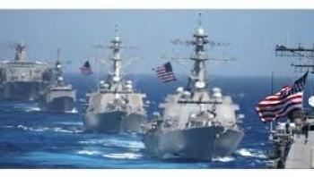 البحرية الأمريكية تعلن إسقاط مسيرة وصاروخا باليستيا للحوثيين جنوب البحر الأحمر