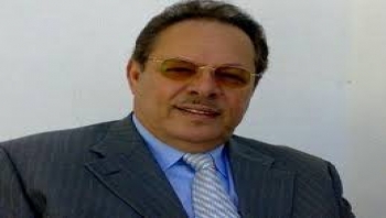 علي ناصر محمد يدعو إلى تجاوز أي خلافات لفتح الطرقات في عموم اليمن