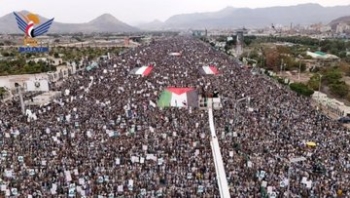 صنعاء.. مظاهرات تؤكد الثبات مع غزة وتدين العدوان الصهيوني والأمريكي