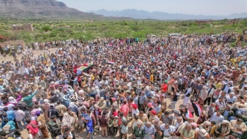 تعز ..بحضور رسمي وشعبي مهيب تشييع جثمان الشهيدة افتهان المشهري