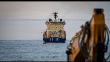 جوجل وميتا تؤجلان مشروع كابلات بحرية حمراء متعددة الأغراض