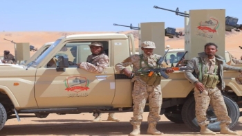 المهرة .. مليشيا مايسمى بدرع الوطن تعترض الشيخ عمرون بن عرشي أثناء عودته الى الغيضة