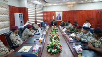 محافظ المهرة يوجّه برفع الجاهزية الأمنية