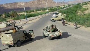 صحيفة عُمانية تحذّر من مخاطر تصعيد الصراع في شرق اليمن