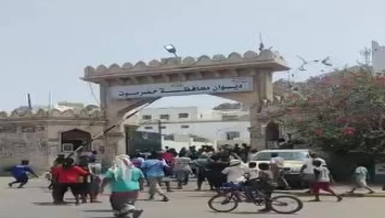 السلطة المحلية بحضرموت تؤكد دعمها الكامل للمجلس الرئاسي وتطالب بسحب قوات الانتقالي