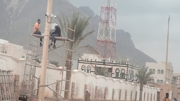 ناشط سقطري يحذّر من منظومة تجسس إماراتية في الأرخبيل ويدعو لحماية السيادة